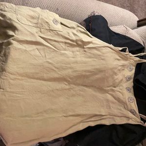 Blue fish top tan with design